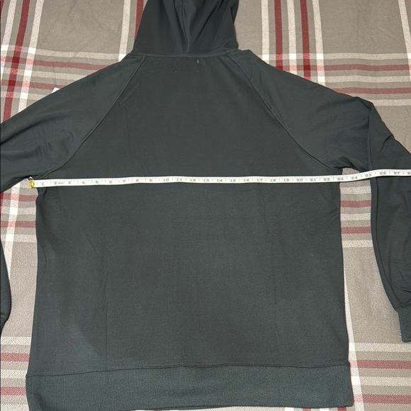 TWO Feat Gray/Black Roam hoodie, NWT, smoke free!! 2 total!! - Picture 4 of 6